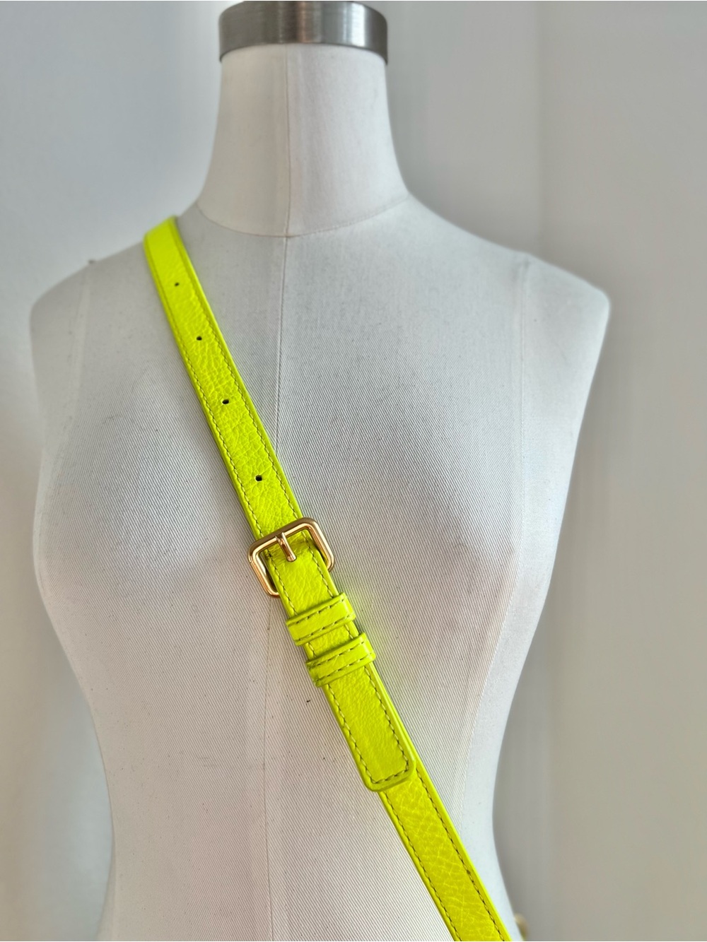 Marc by Marc Jacobs • Sia Crossbody Too Hot To Handle Neon Yellow Leather Bag - Picture 11 of 15